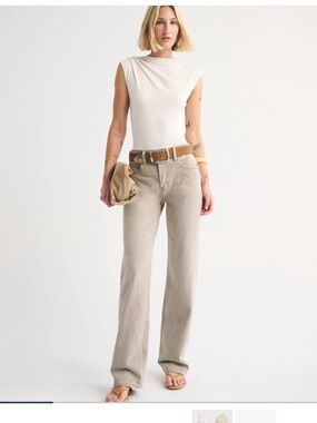 Abercrombie 90s High-Rise Relaxed Jeans in Light Taupe